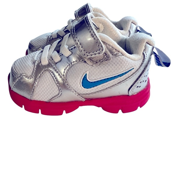 Nike Pink and White Athletic Trainer Sneaker Shoes Infant Toddler Size 4C - Picture 3 of 6